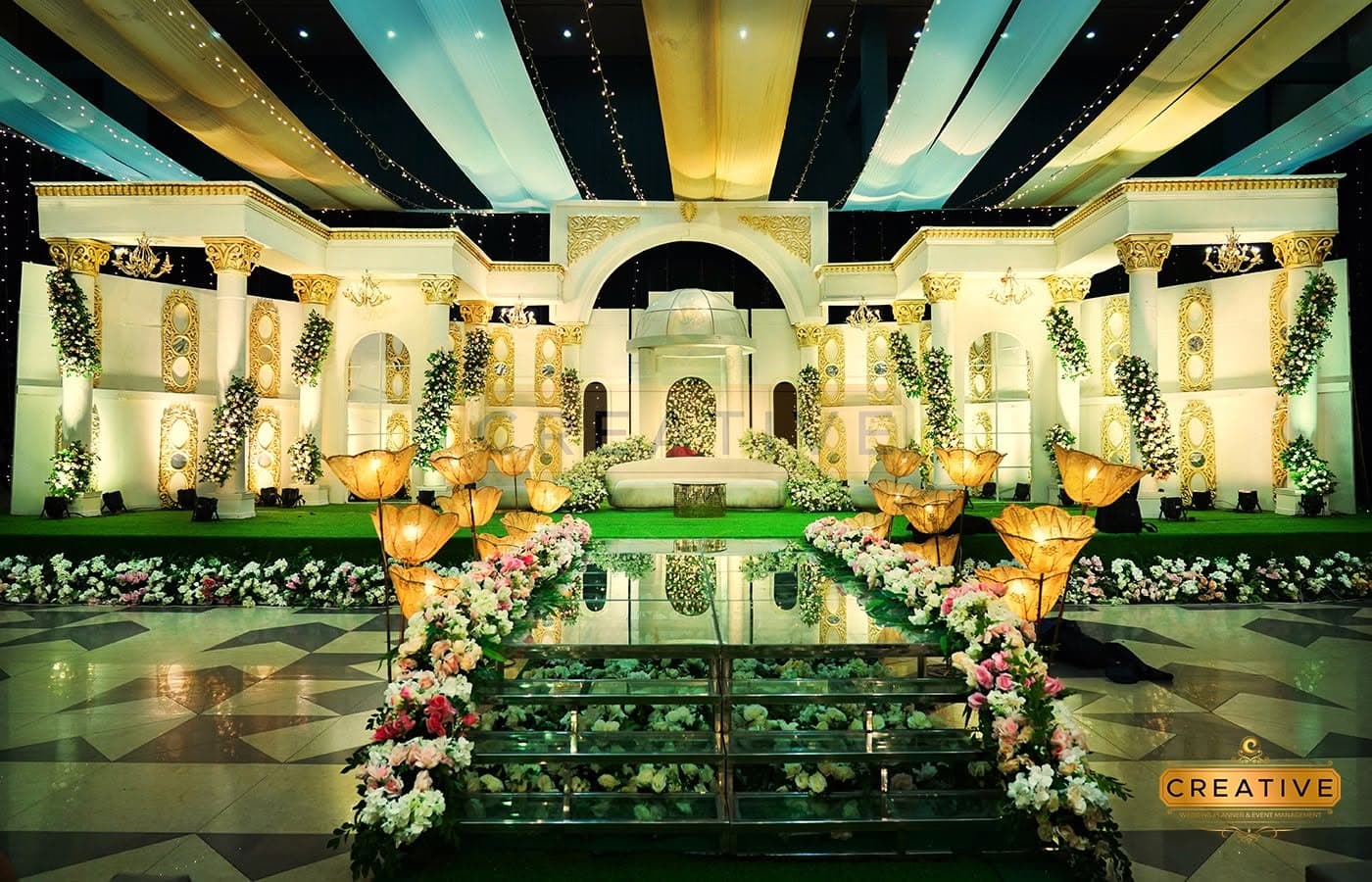 Walkway & Aisle: Grand reception stage